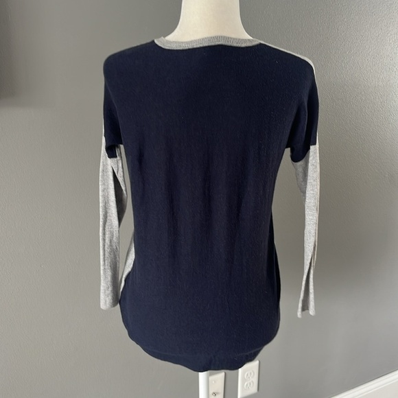 Vince Cotton Cashmere Knit Sweater Crew Neck Gray and Navy Blue - Picture 5 of 9